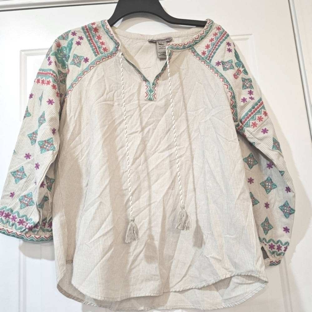 Sharon  Young V-Neck Flutter Sleeve Blouse size medium